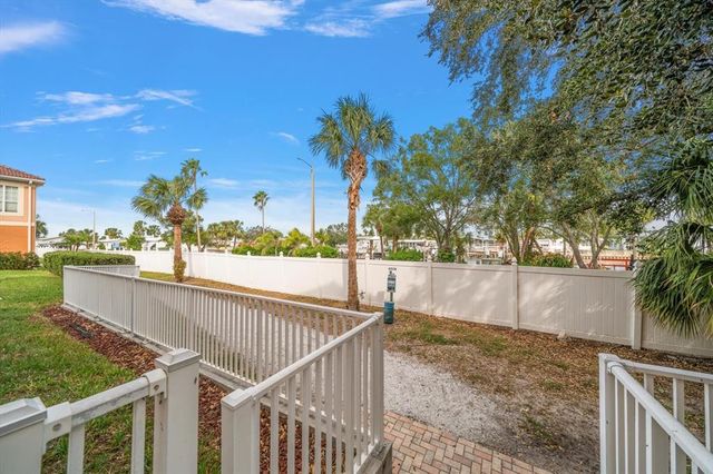 5000 CULBREATH KEY WAY 1-203, Tampa, FL 33611