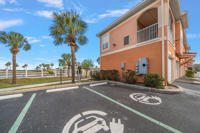 5000 CULBREATH KEY WAY 1-203, Tampa, FL 33611