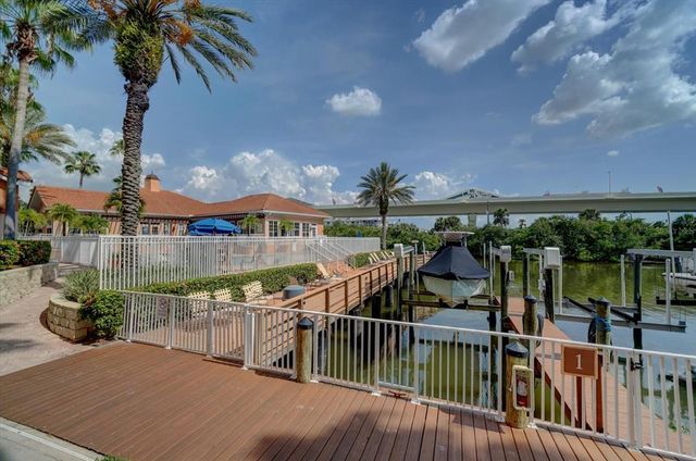 5000 CULBREATH KEY WAY 1-203, Tampa, FL 33611