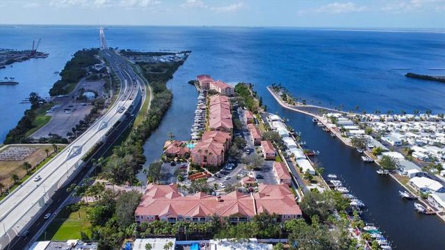 5000 CULBREATH KEY WAY 1-203, Tampa, FL 33611