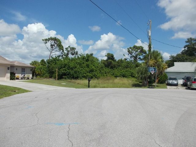 140 SWAN DRIVE, Rotonda West, FL 33947