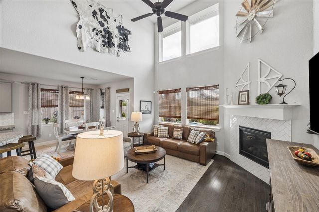 1728 Lake Raven Drive, Dickinson, TX 77539