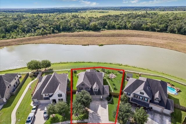 1728 Lake Raven Drive, Dickinson, TX 77539