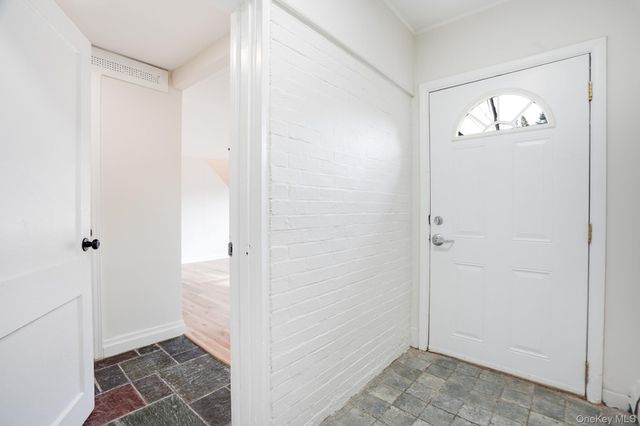 3 Pond Road, Hyde Park, NY 12601