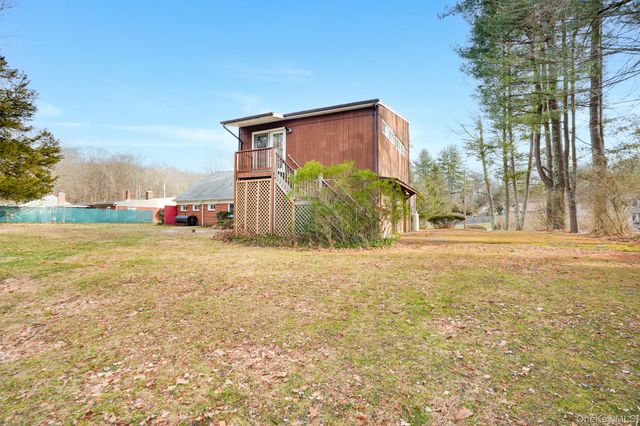 3 Pond Road, Hyde Park, NY 12601