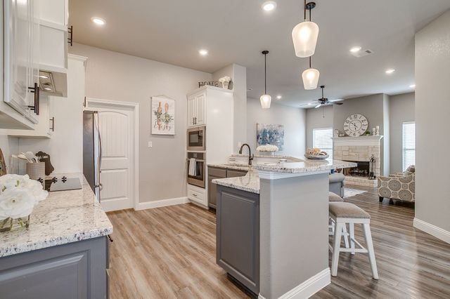 612 Adeline Drive, Burleson, TX 76028