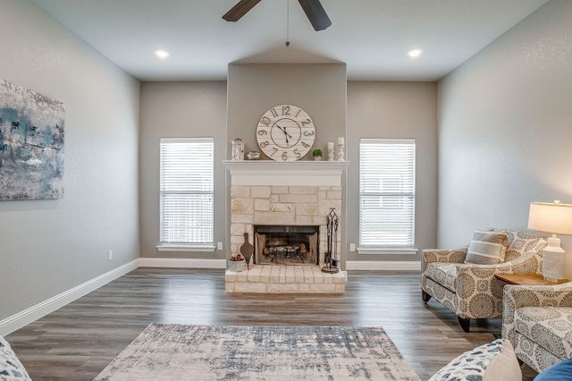 612 Adeline Drive, Burleson, TX 76028