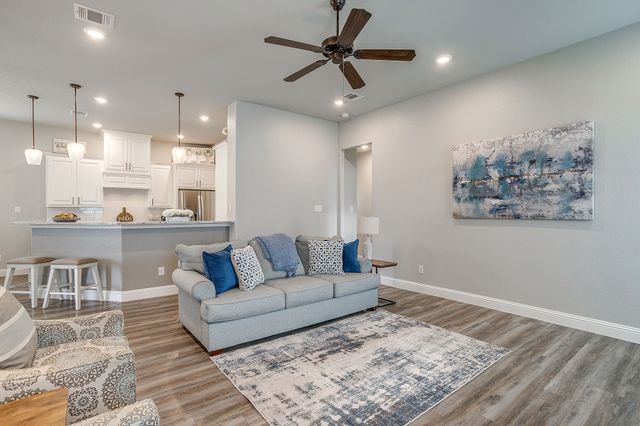 612 Adeline Drive, Burleson, TX 76028