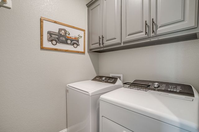 612 Adeline Drive, Burleson, TX 76028