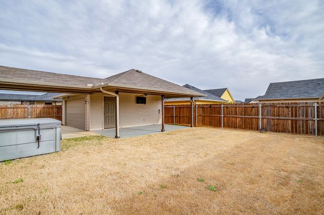 612 Adeline Drive, Burleson, TX 76028