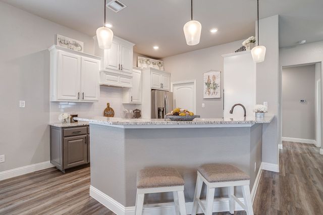 612 Adeline Drive, Burleson, TX 76028