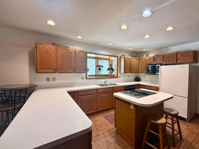 7379 Plumb Road, Galena, OH 43021