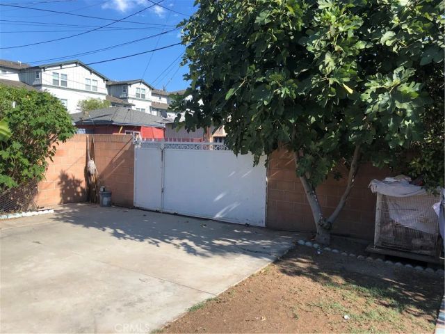 1234 E Oak Street, Anaheim, CA 92805