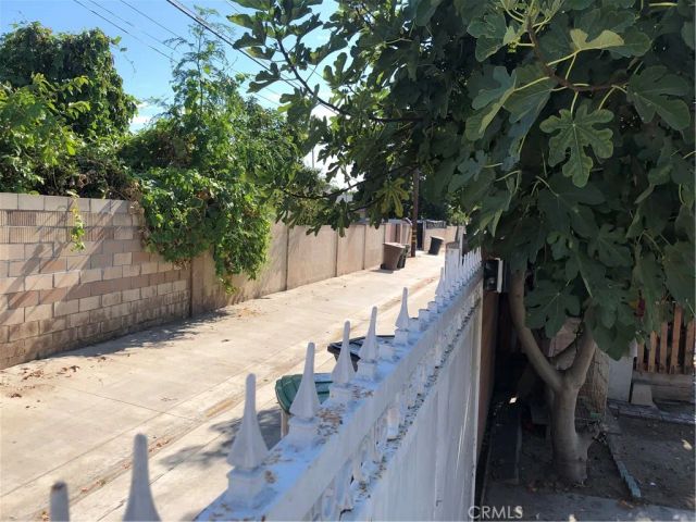1234 E Oak Street, Anaheim, CA 92805