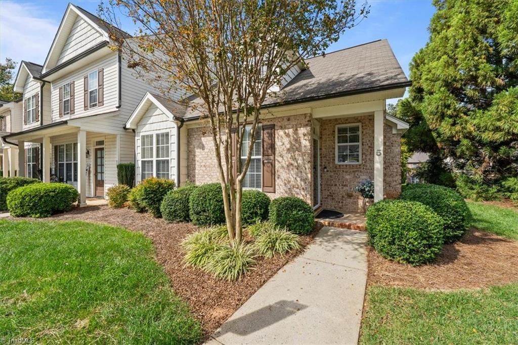 5 Abelia Court, Greensboro, NC 27455