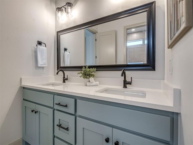 4604 SE 37th Street, Moore, OK 73165