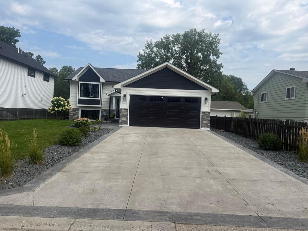 1026 Carrie Street, West Saint Paul, MN 55118 — photo 2