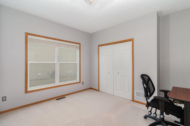 2466 Beech Street W, Rosemount, MN 55068