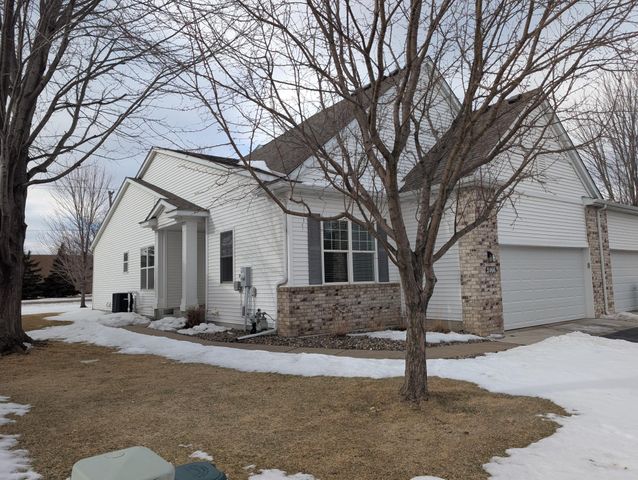 2466 Beech Street W, Rosemount, MN 55068