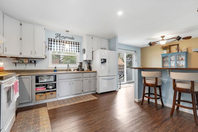 20157 S Pine Hill Road, Frankfort, IL 60423