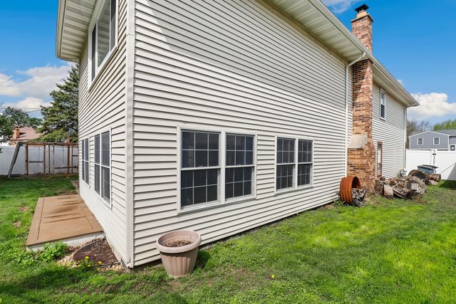 20157 S Pine Hill Road, Frankfort, IL 60423