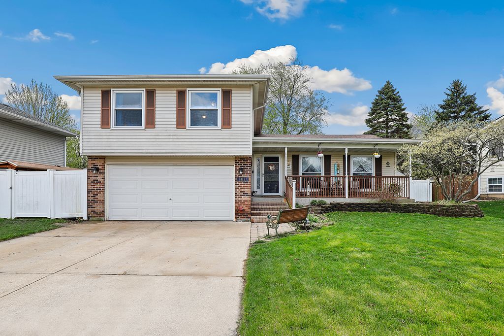 20157 S Pine Hill Road, Frankfort, IL 60423