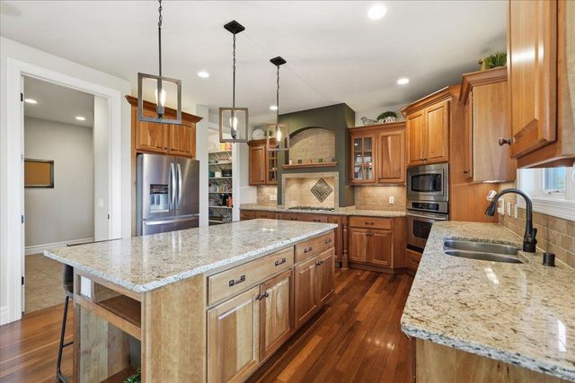 656 Rinpoche Lane, Oregon, WI 53575