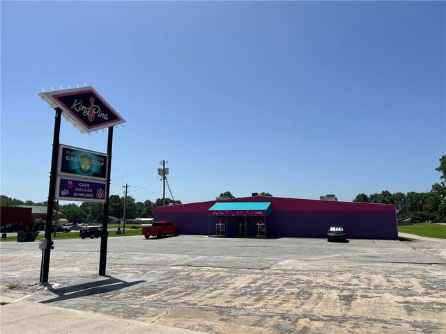 1490 W Highway 412, Siloam Springs, AR 72761