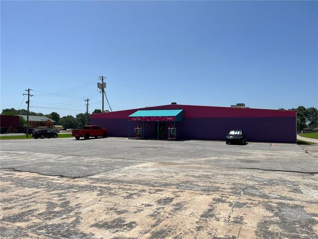 1490 W Highway 412, Siloam Springs, AR 72761