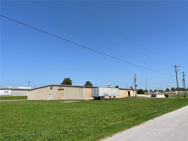 1490 W Highway 412, Siloam Springs, AR 72761