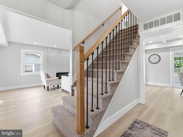 34 MAYFAIR CIR, Willingboro, NJ 08046