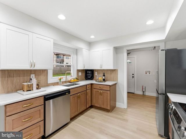 34 MAYFAIR CIR, Willingboro, NJ 08046