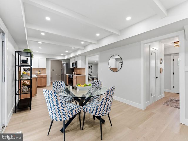 34 MAYFAIR CIR, Willingboro, NJ 08046
