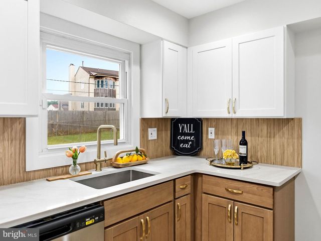 34 MAYFAIR CIR, Willingboro, NJ 08046