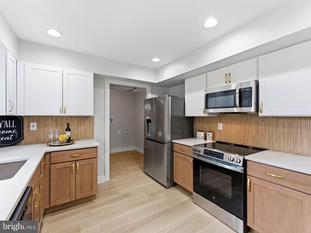 34 MAYFAIR CIR, Willingboro, NJ 08046