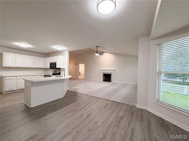 2212 Harborside Drive, Dardenne Prairie, MO 63368