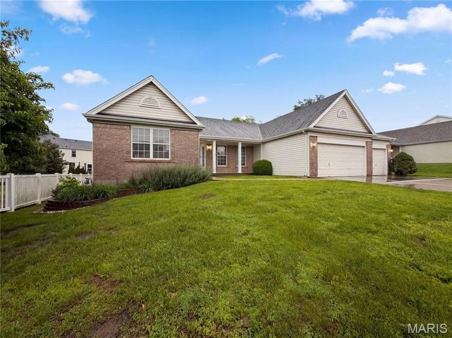 2212 Harborside Drive, Dardenne Prairie, MO 63368