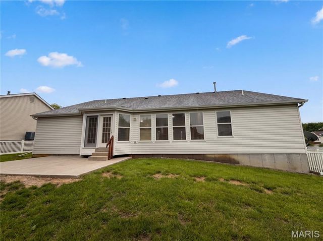 2212 Harborside Drive, Dardenne Prairie, MO 63368