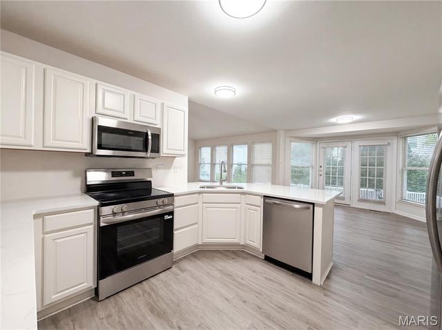 2212 Harborside Drive, Dardenne Prairie, MO 63368
