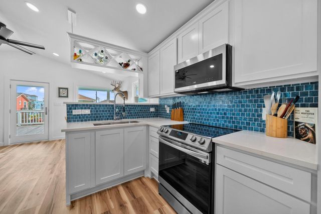 16708 Cabeza De Vaca, Jamaica Beach, TX 77554