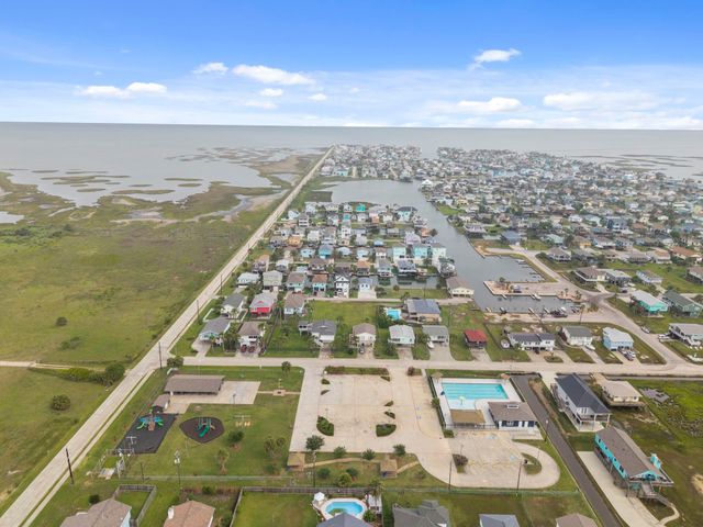 16708 Cabeza De Vaca, Jamaica Beach, TX 77554