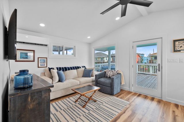 16708 Cabeza De Vaca, Jamaica Beach, TX 77554