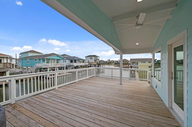 16708 Cabeza De Vaca, Jamaica Beach, TX 77554