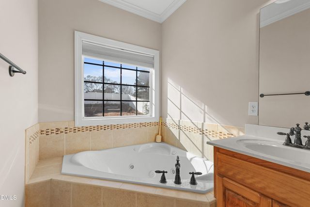 138 River Knoll Drive, Clayton, NC 27527