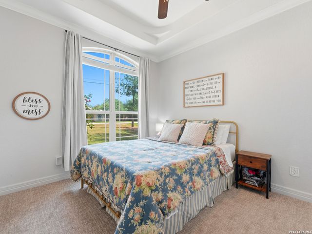 505 County Road 3822, San Antonio, TX 78253
