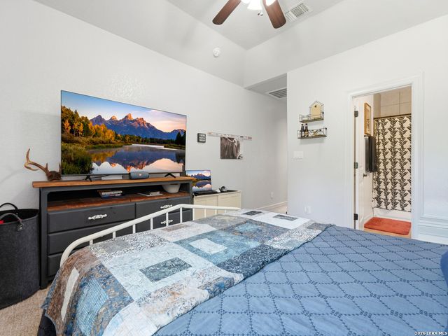 505 County Road 3822, San Antonio, TX 78253