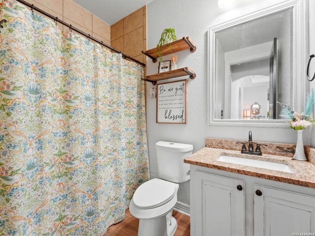 505 County Road 3822, San Antonio, TX 78253
