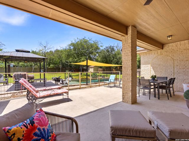 505 County Road 3822, San Antonio, TX 78253