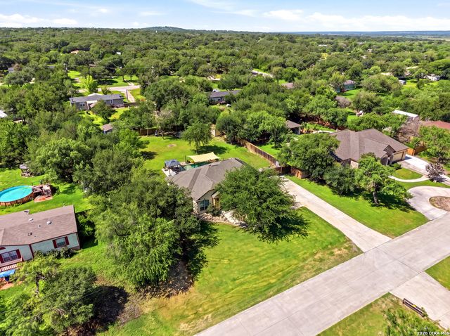 505 County Road 3822, San Antonio, TX 78253