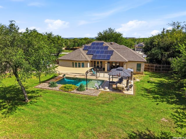 505 County Road 3822, San Antonio, TX 78253